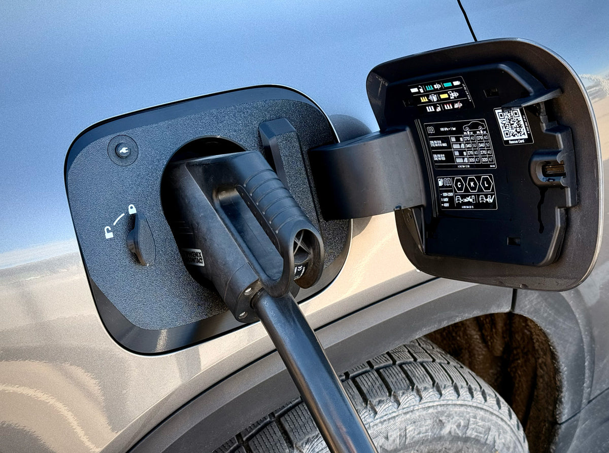 Mercedes-Benz EQB EV Charge Port Cover - view 2