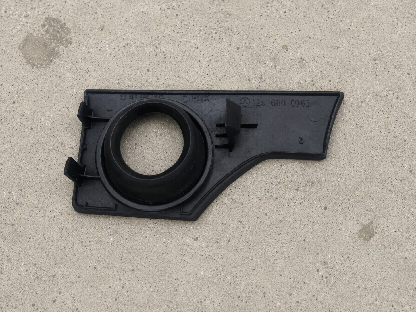 Mercedes W124 S124 Cover Trim Ignition Lock Rosette 1246800065