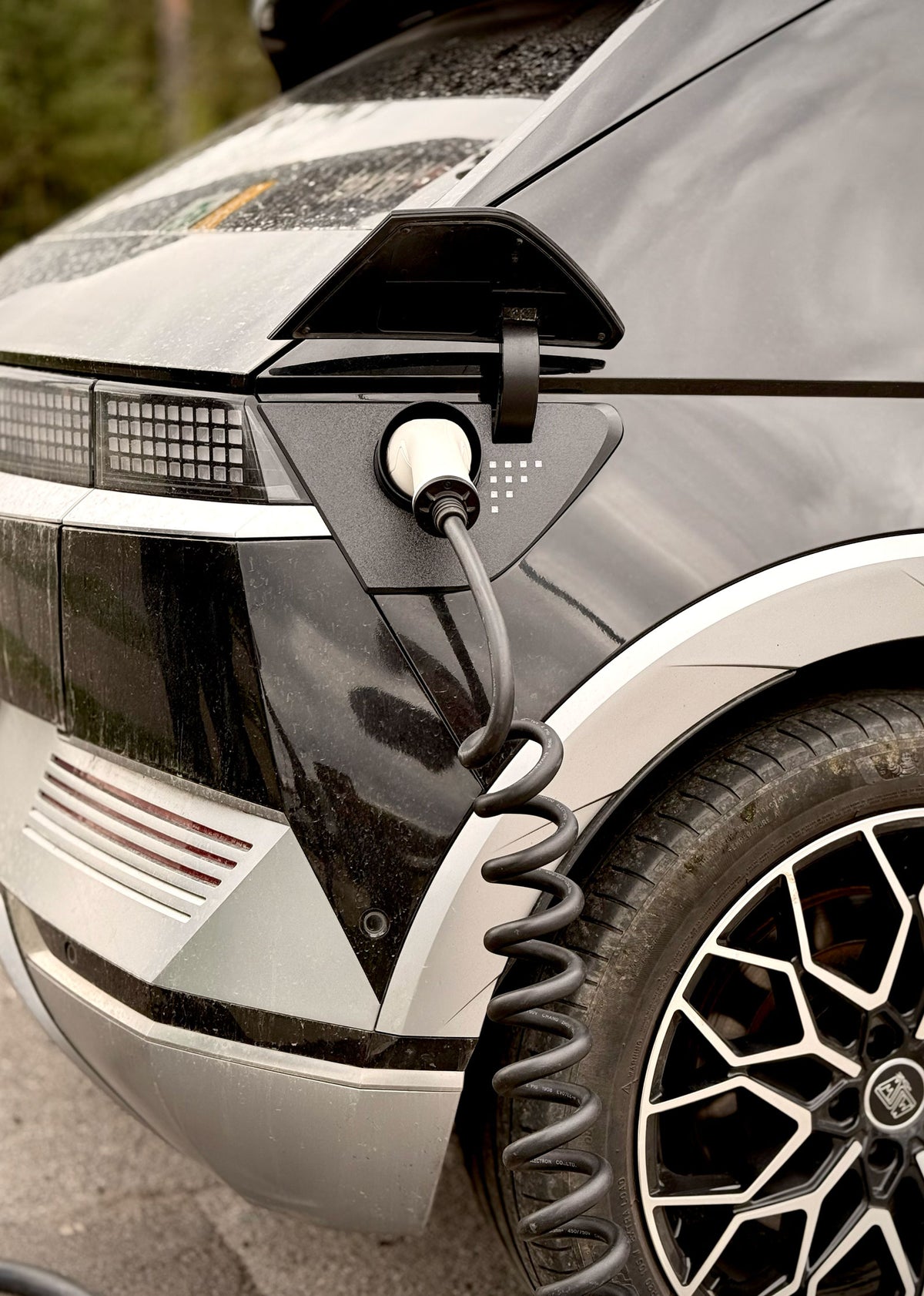 Hyundai Ioniq 5 EV Charge Port Cover - view 3