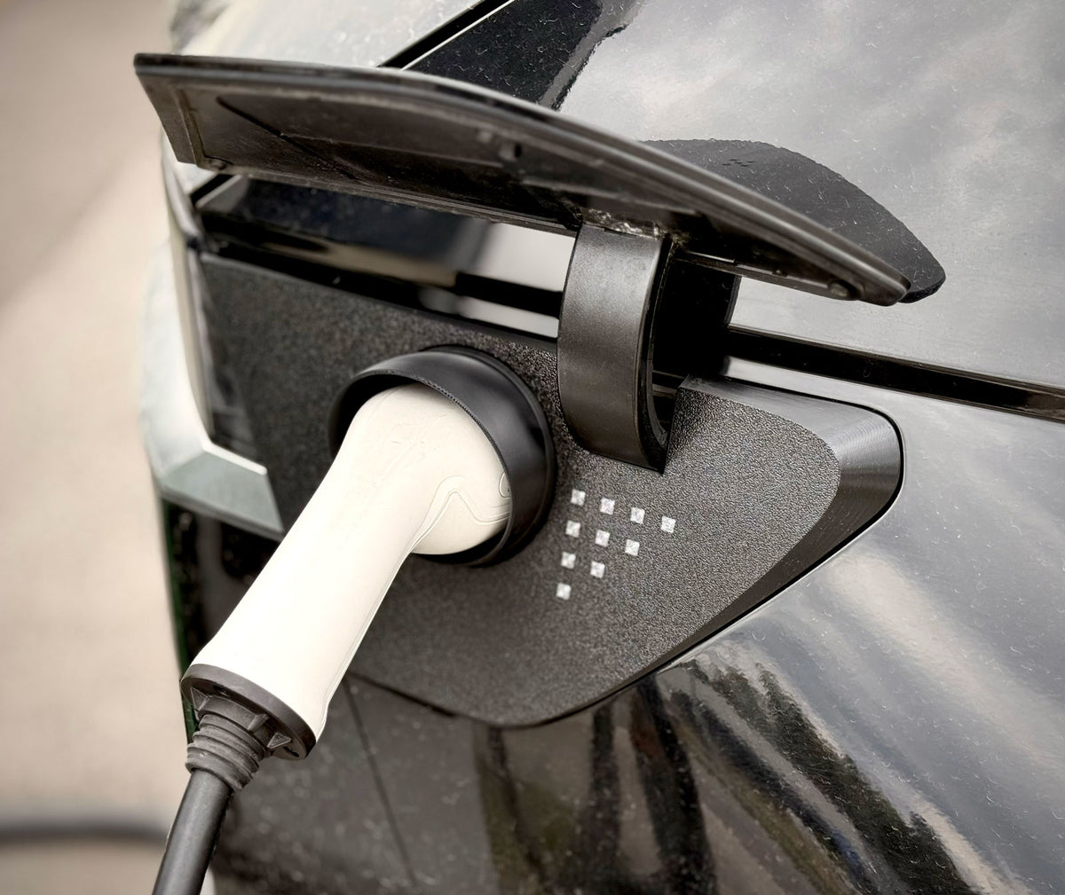 Hyundai Ioniq 5 EV Charge Port Cover - view 4