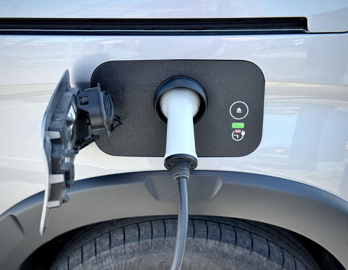 Toyota ProAce City Electric Charge Port Cover - view 3