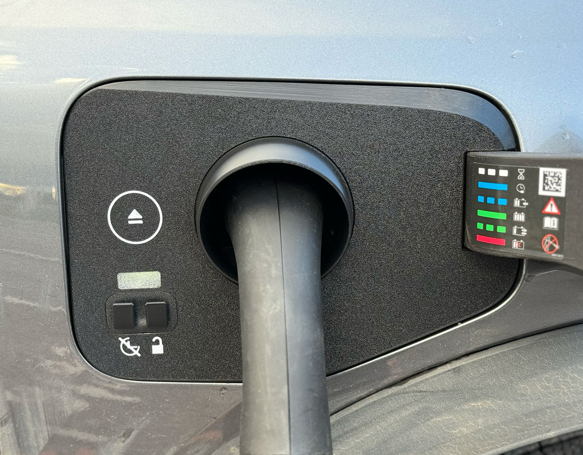 Renault Scenic EV Charge Port Cover - view 2
